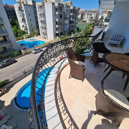Lovely 2-bedroom With Pool, Oba District